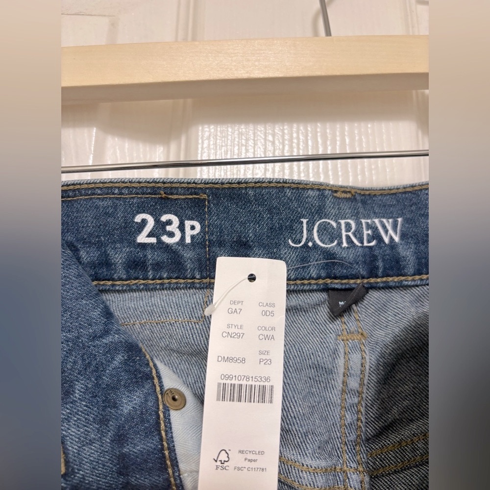 NWT J.Crew Petite Denim Trouser Jean in Charlotte Wash - Picture 9 of 10